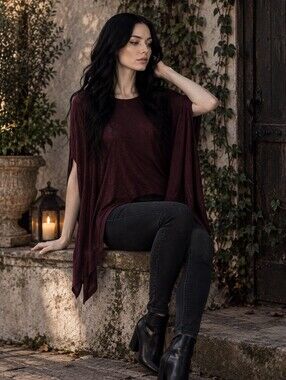 EUC Cute Forever 21 Size Small Maroon Burgundy Poncho Wrap Top!!